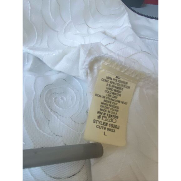 IC By Connie Off White Rose Intricate Pattern Full Zip 3/4 Sleeve High Low Tunic - Picture 7 of 7